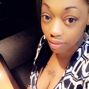 Meet your Posher, Deedee